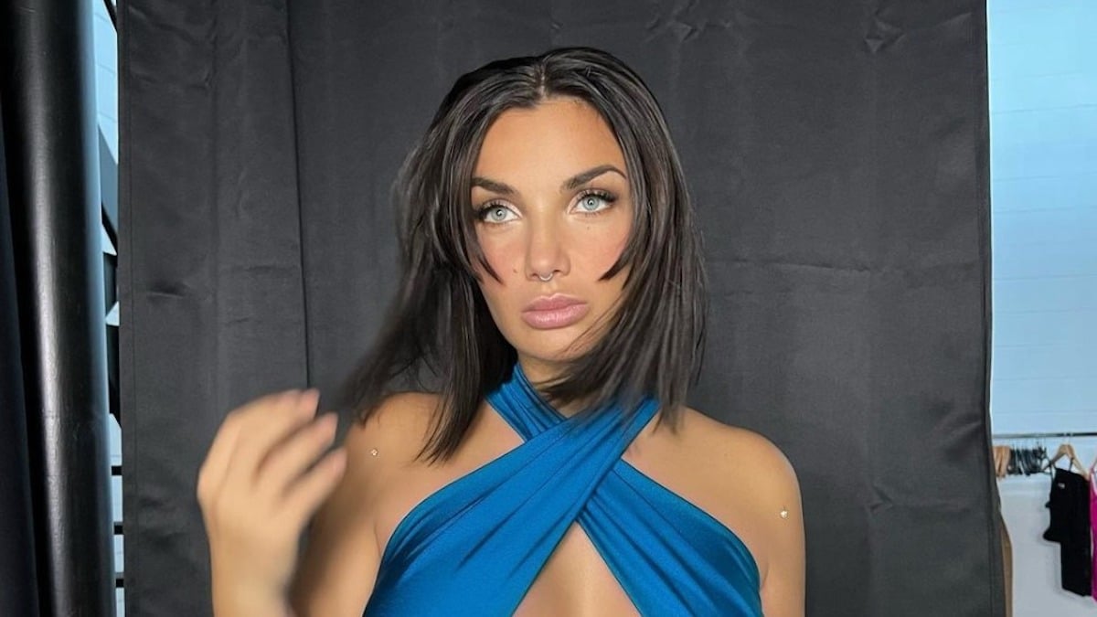 Elettra Lamborghini Cambia Look Per Il Nuovo Video Capelli Lunghi E Ricci