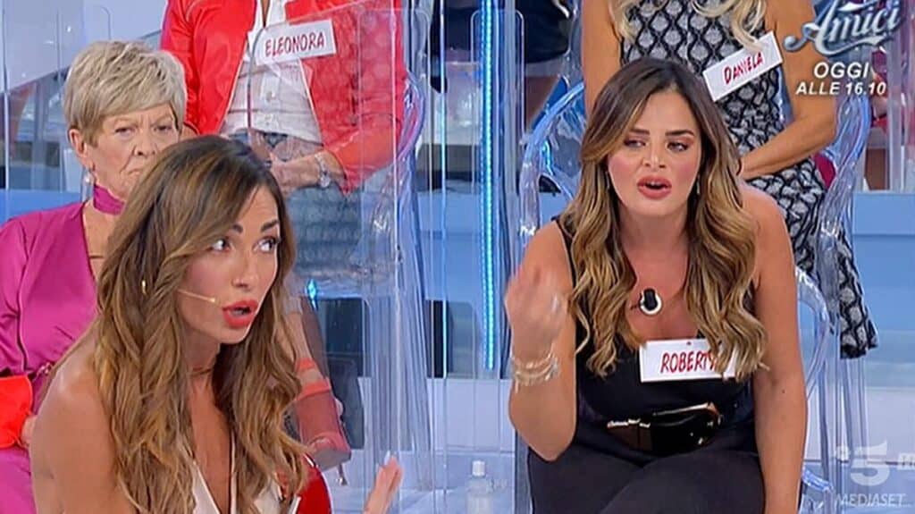 Ida Platano Ued Roberta Di Padua Ha Copiato Il Suo Look Foto