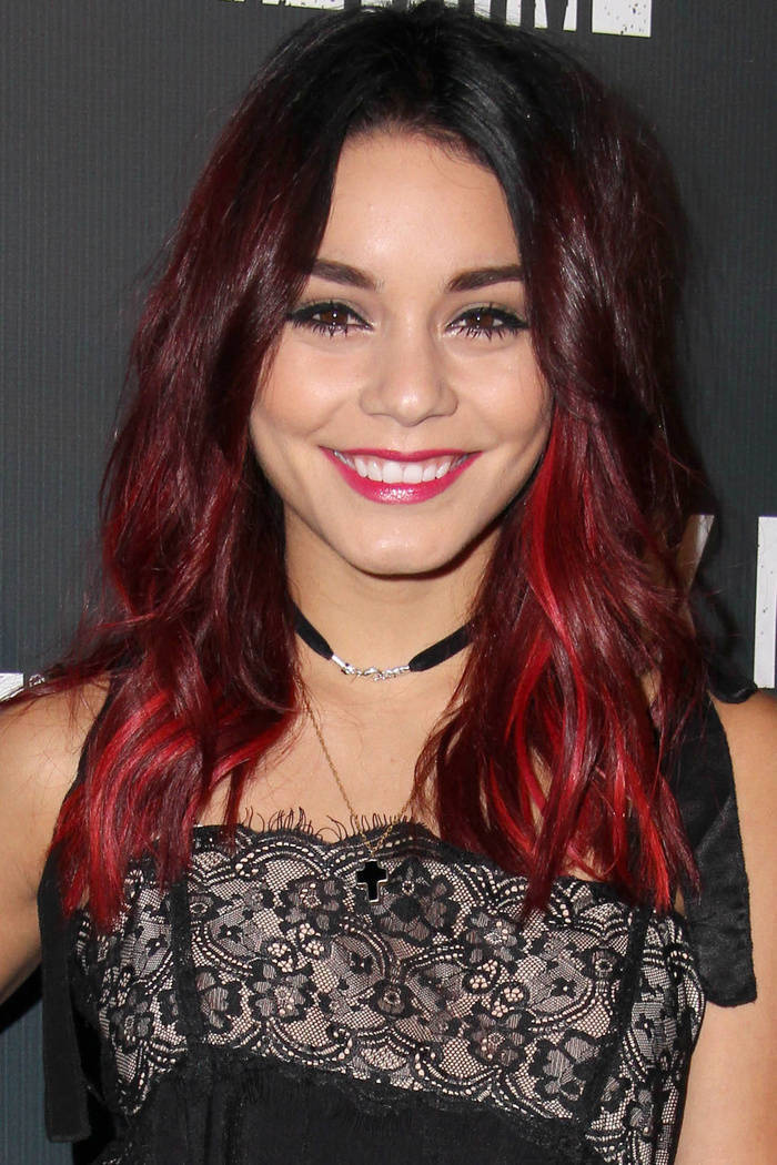 4-cherry-red-highlights-for-burgundy-hair - CapelliStyle