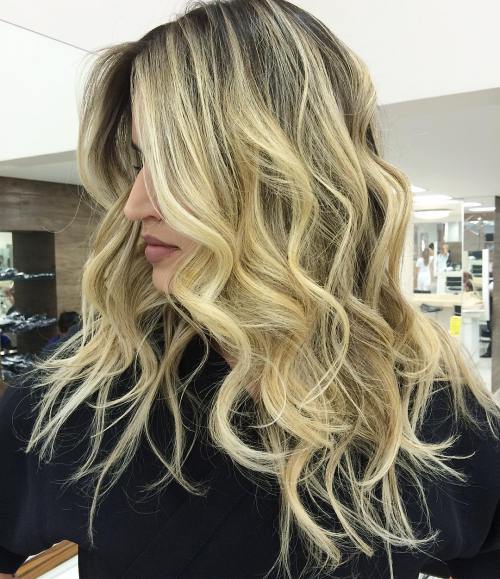 18-long-curly-blonde-balayage-hairstyle - CapelliStyle