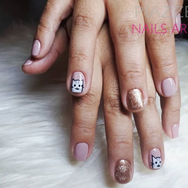 Manicure gatti